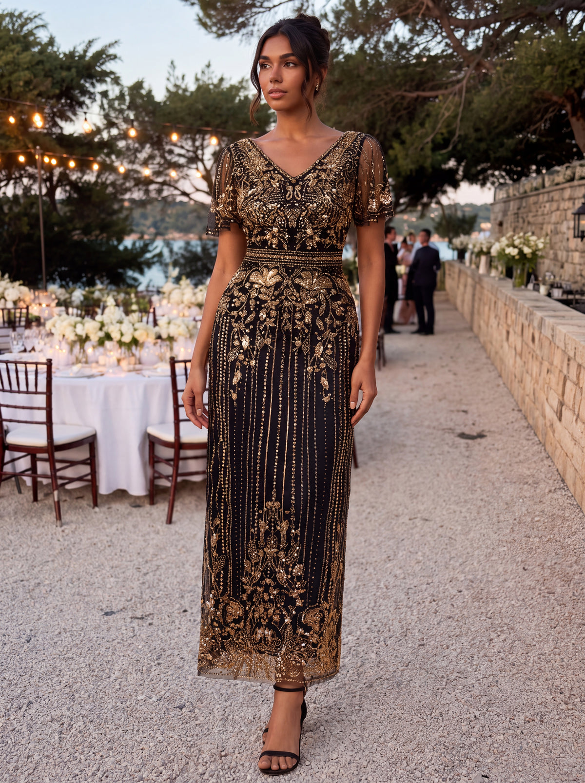 Tüll V-Ausschnitt Etui-Schnitt Volantärmel Reißverschluss hinten Kleid #Farbe_Schwarz & Gold