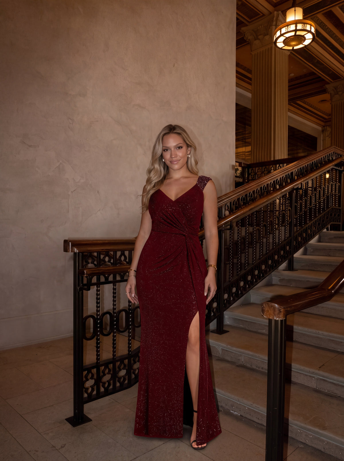 Bodenlanger Herzausschnitt Meerjungfrau Strickkleid Mit Oberschenkelhohem Schlitz Und Pailletten Details Kleid #Farbe_Burgunderrot