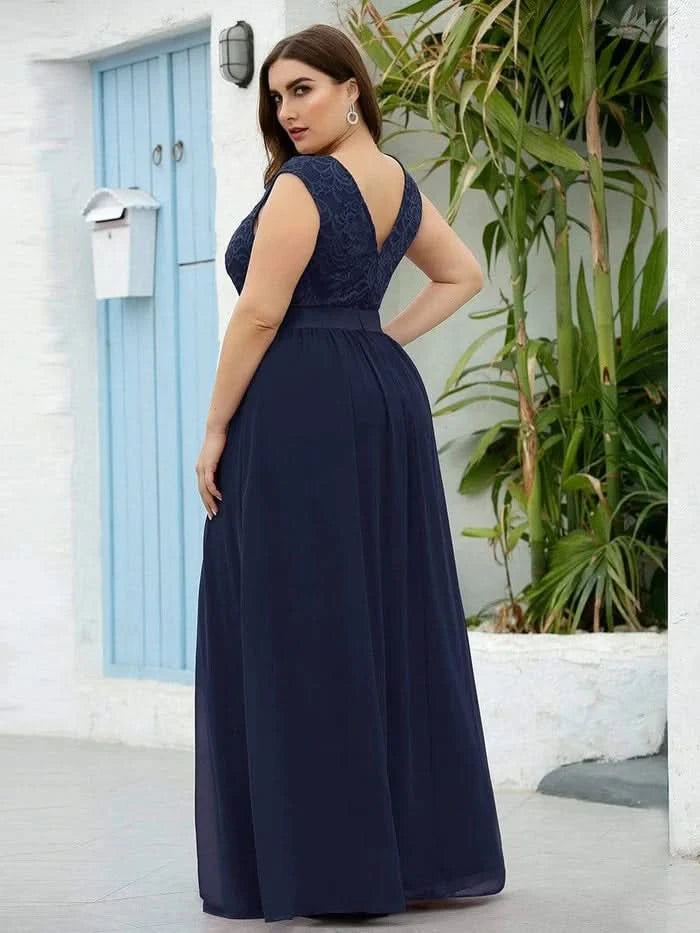 Größe Nach Maß Klassische A-Linie Chiffon Spitze Rundhals Brautjungfernkleider 00646