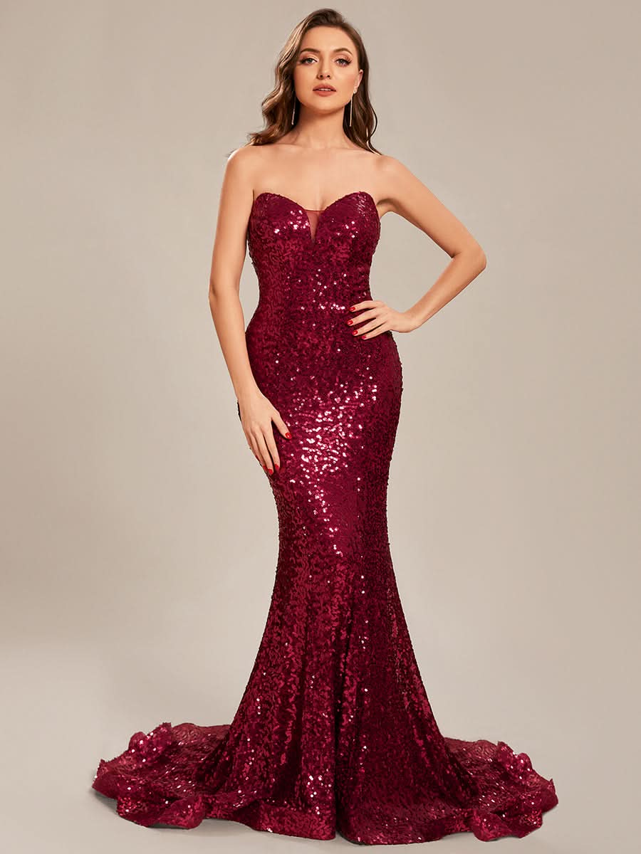 Größe Nach Maß Trägerloses herzförmiges langes figurbetontes Pailletten-Abschlussballkleid CS01658