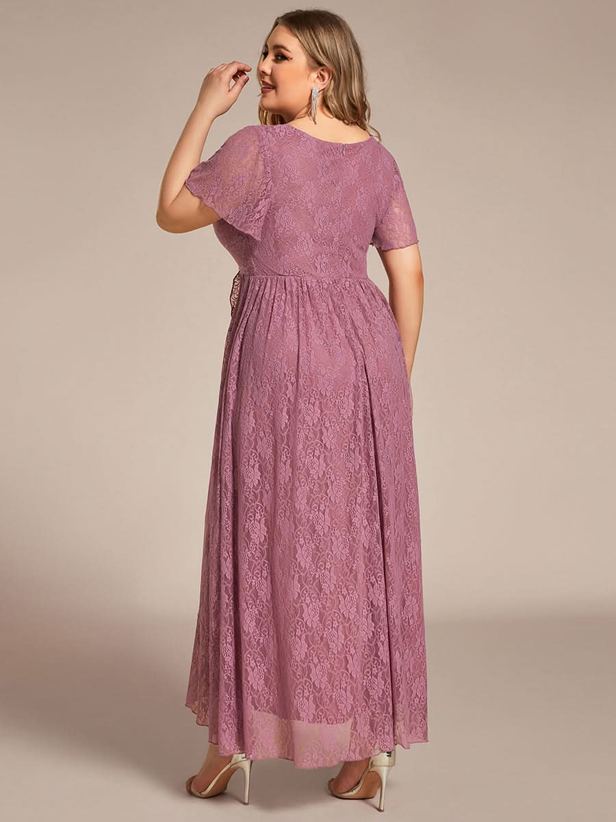Größe Nach Maß Kurzärmliges Spitzen-Abendkleid in A-Linie mit Rüschen und V-Ausschnitt 01489
