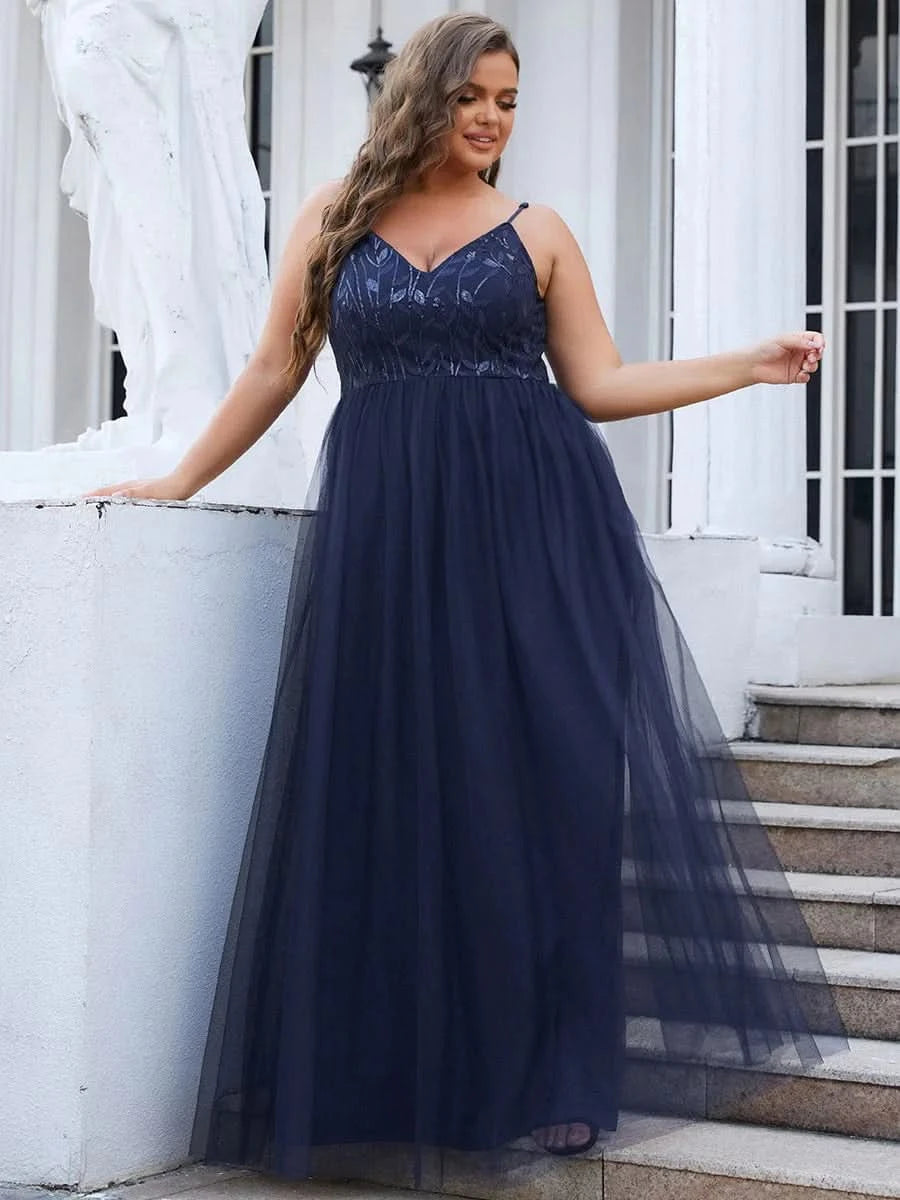 Größe Nach Maß Atemberaubendes Spaghetti-Träger V-Ausschnitt besticktes bodenlanges Abendkleid 50090