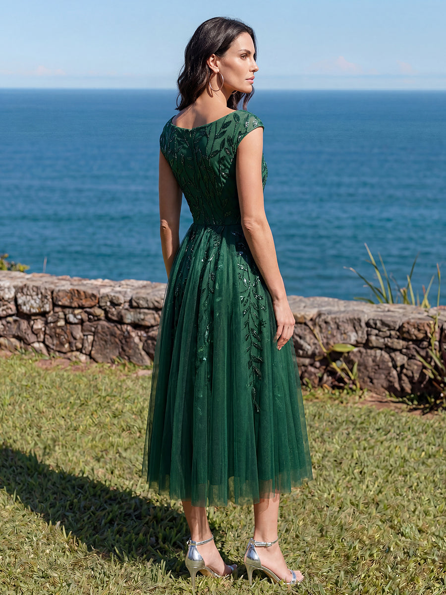 Midi Pailletten A-Linie Kleid Mit V-Ausschnitt Und Patchwork Details #Farbe_Dunkelgrün