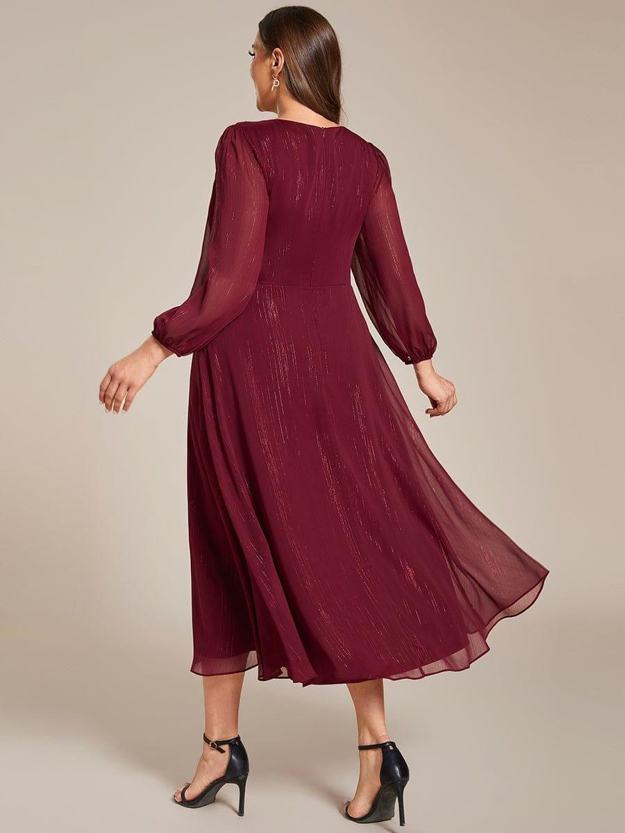 Robe d'invit¨¦ de mariage trap¨¨ze en mousseline fluide ¨¤ encolure ronde et longueur au genou #farbe_Burgundy