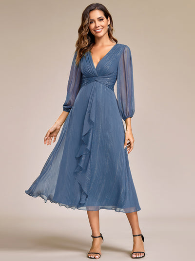Robe d'invit¡§| de mariage trap¡§¡§ze en mousseline fluide ¡§¡è encolure ronde et longueur au genou #farbe_Taubenblau