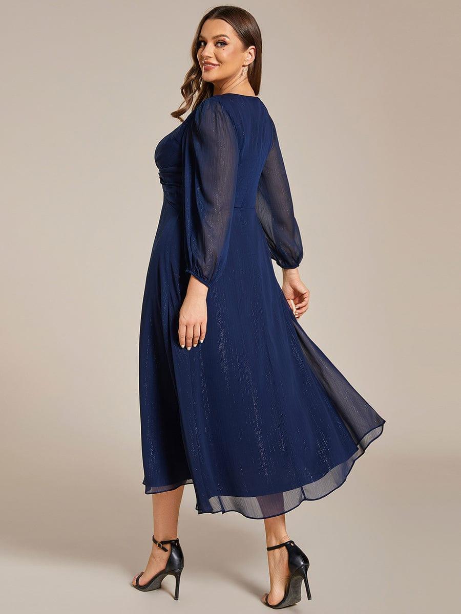 Robe d'invit¨¦ de mariage trap¨¨ze en mousseline fluide ¨¤ encolure ronde et longueur au genou #farbe_Navy Blau