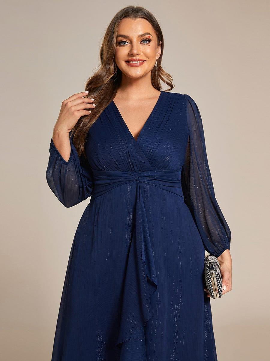Robe d'invit¨¦ de mariage trap¨¨ze en mousseline fluide ¨¤ encolure ronde et longueur au genou #farbe_Navy Blau