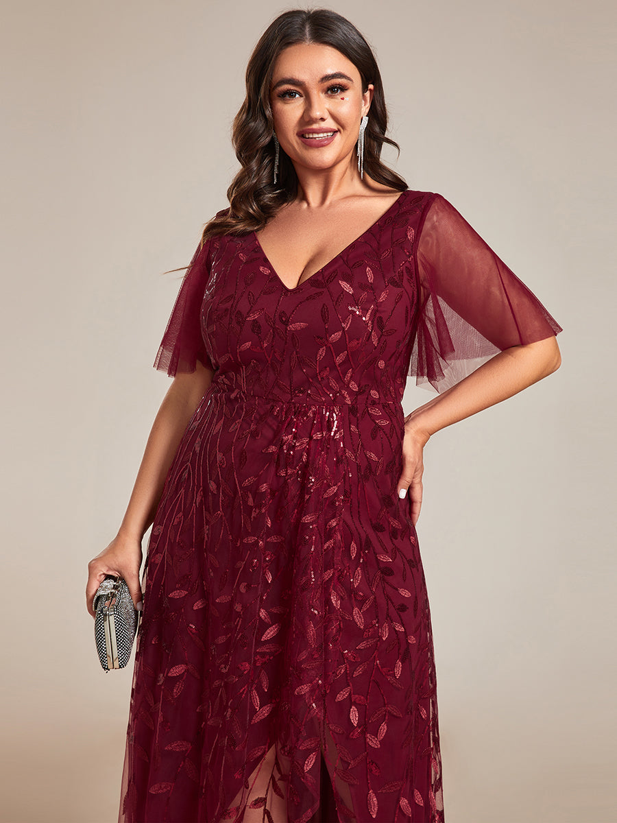 Maxilänge, V-Ausschnitt, asymmetrischer Saum, Pailletten-Kleid mit tiefem V-Ausschnitt und funkelnden Details #Farbe_Burgunderrot