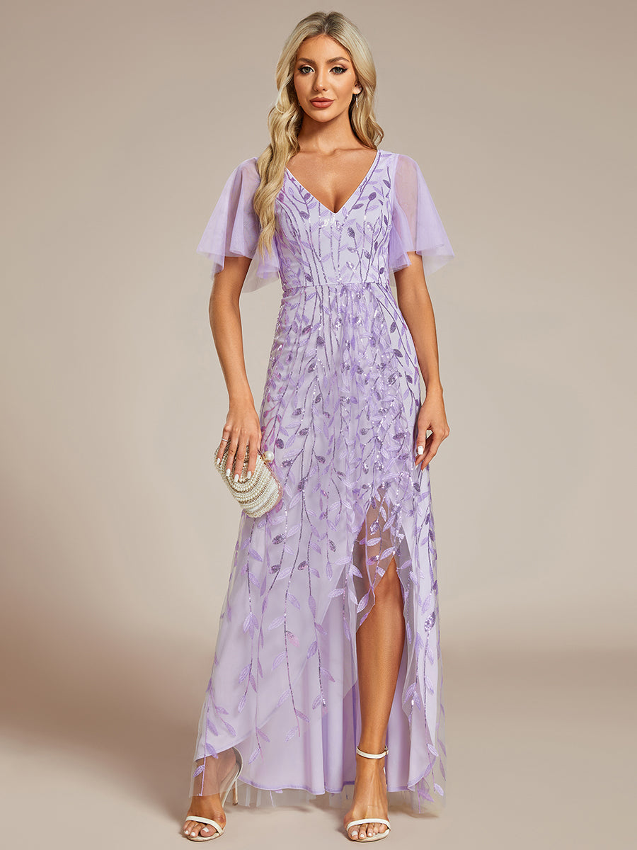 Maxilänge, V-Ausschnitt, asymmetrischer Saum, Pailletten-Kleid mit tiefem V-Ausschnitt und funkelnden Details #Farbe_Lavendel