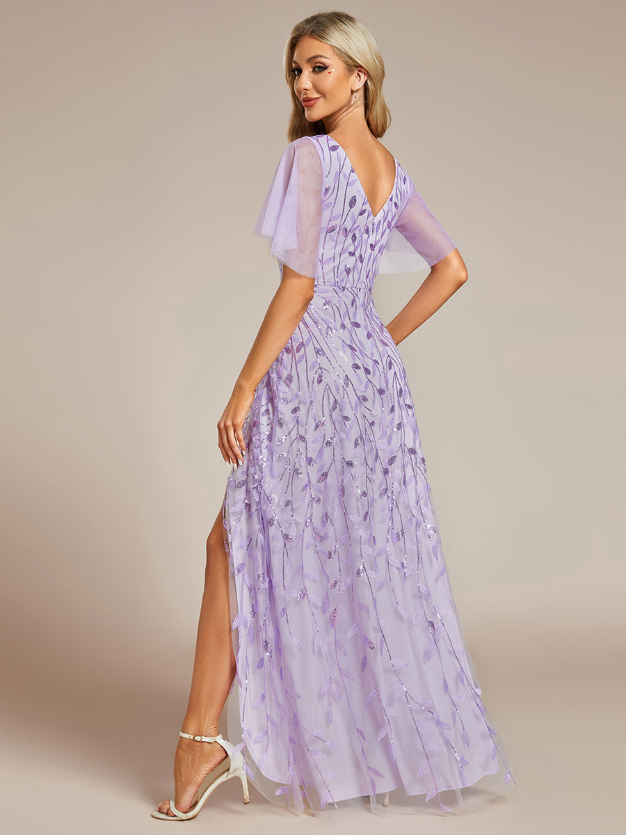 Maxilänge, V-Ausschnitt, asymmetrischer Saum, Pailletten-Kleid mit tiefem V-Ausschnitt und funkelnden Details #Farbe_Lavendel