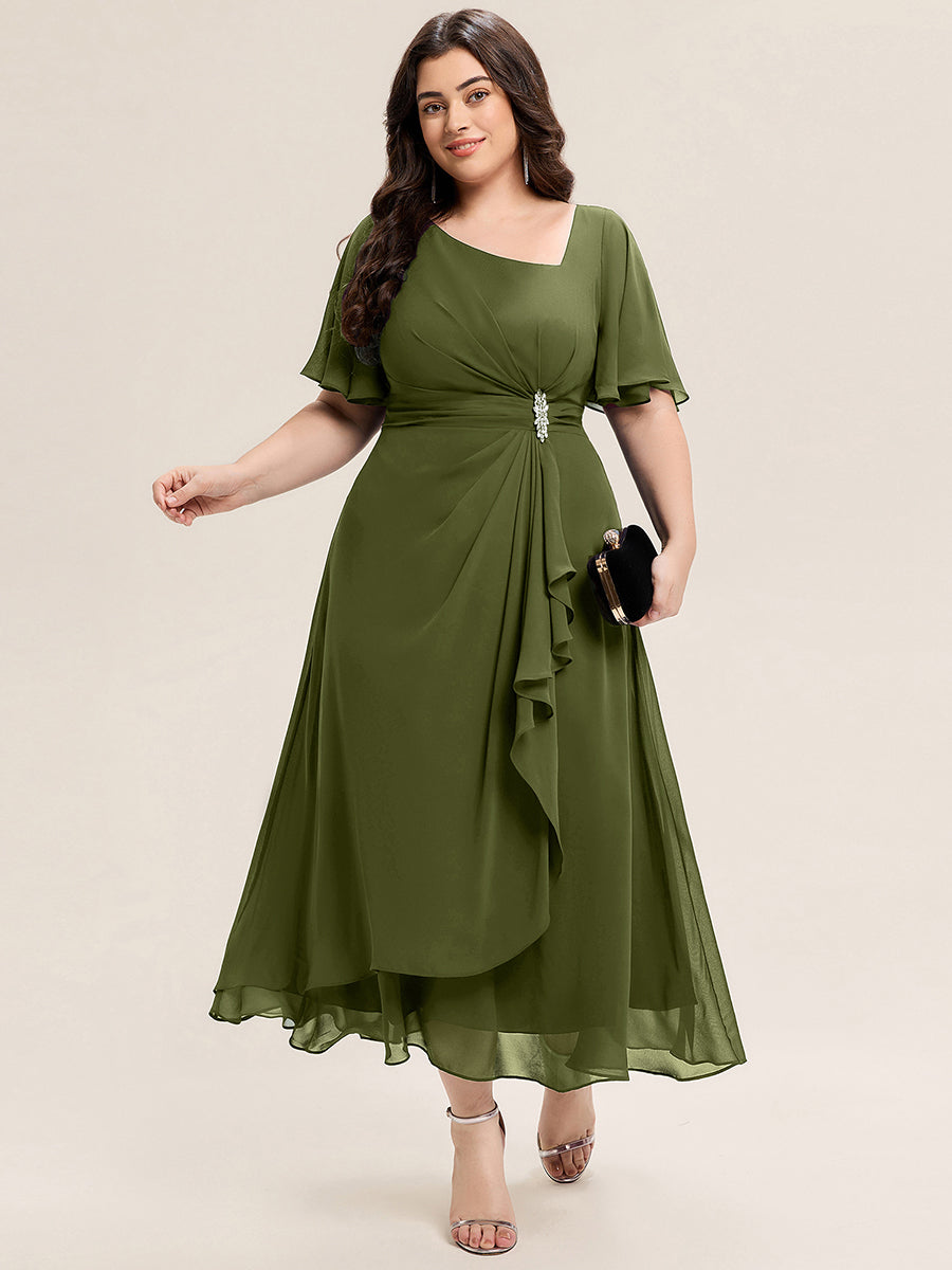 Abendkleid mit Volantärmeln und Strass-Details aus Chiffon abendkleid #Farbe_Olivgrün