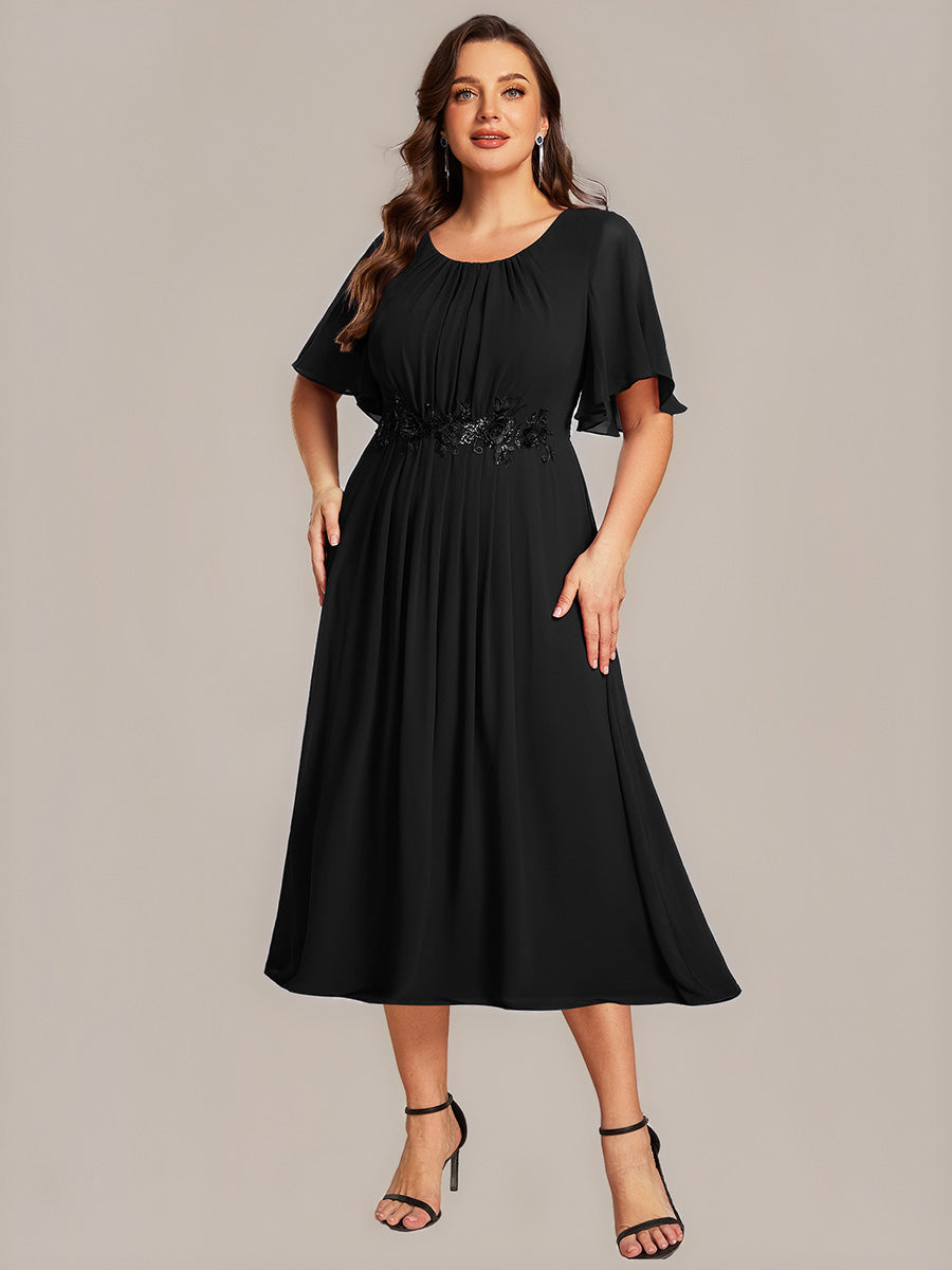 Midi Länge A Linie Chiffon Kleid Mit Rundhalsausschnitt Raffung Blumenmuster Und Applikationen #Farbe_Schwarz
