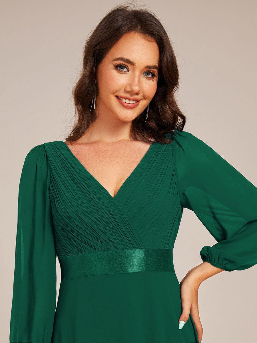 Funkelndes Abendkleid in A-Linie mit Empire-Taille und langen ?rmeln #farbe_Dunkel Gruen