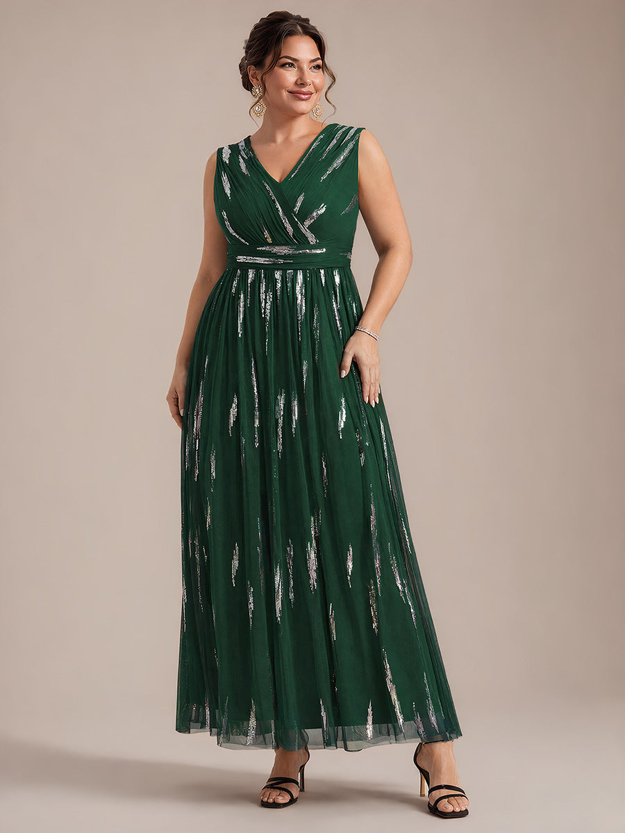 Maxilänge V-Ausschnitt A-Linien Kleid Aus Tüll Mit Pailletten Und 3D Drapierung #Farbe_Dunkelgrün