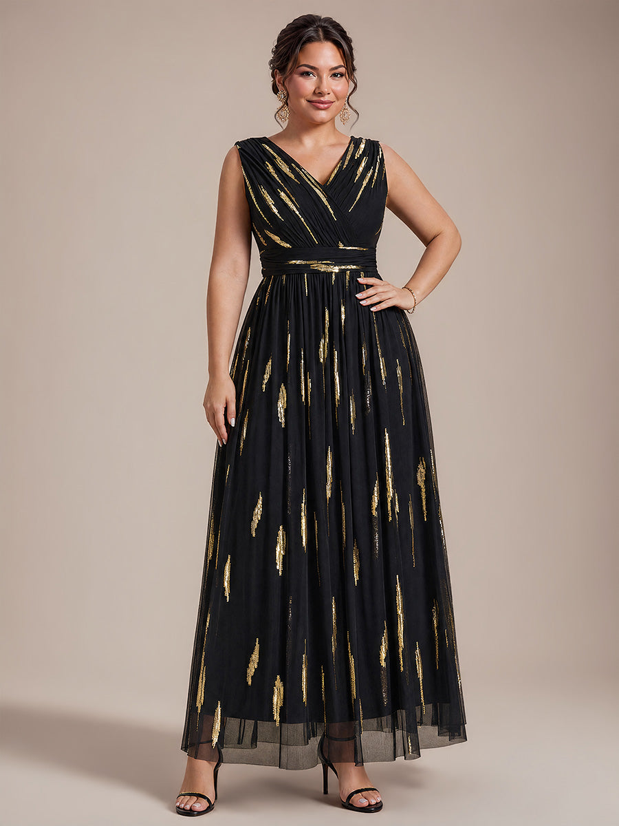 Maxilänge V-Ausschnitt A-Linien Kleid Aus Tüll Mit Pailletten Und 3D Drapierung #Farbe_Schwarz / Metallisches Gold