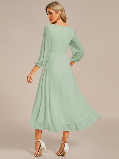 Robe d'invit¨¦ de mariage trap¨¨ze en mousseline fluide ¨¤ encolure ronde et longueur au genou #farbe_Mintgrün