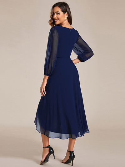 Robe d'invit¨¦ de mariage trap¨¨ze en mousseline fluide ¨¤ encolure ronde et longueur au genou #farbe_Marineblau