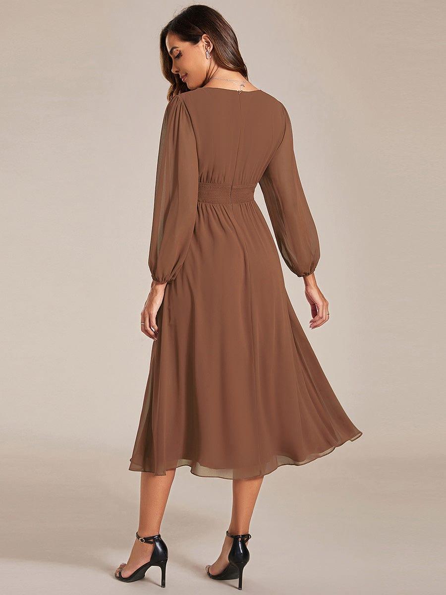 Glitzerndes A-Linien-Abendkleid mit Empire-Taille und langen Laternen?rmeln #farbe_Braun