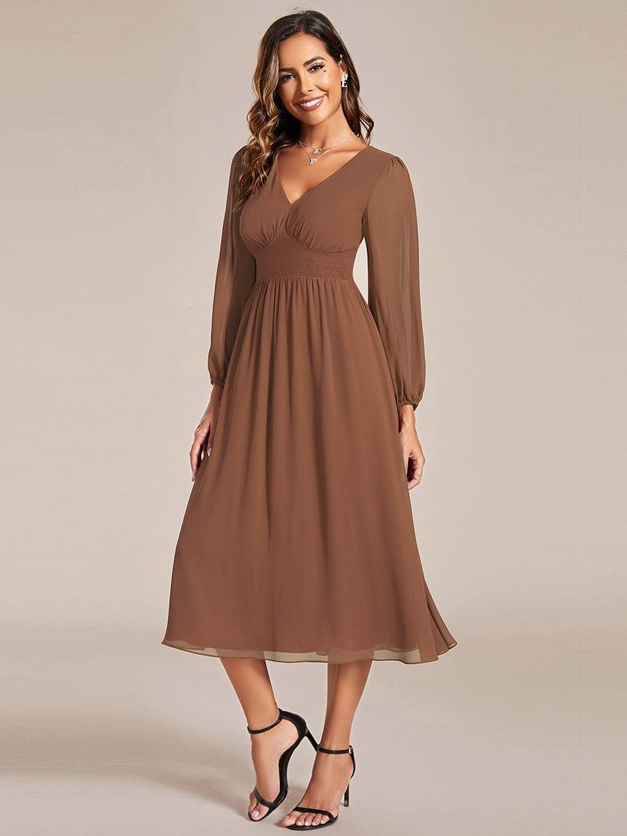 Glitzerndes A-Linien-Abendkleid mit Empire-Taille und langen Laternen?rmeln #farbe_Braun