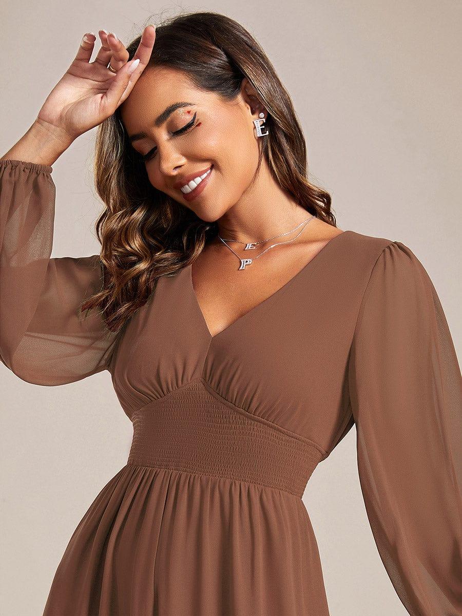 Glitzerndes A-Linien-Abendkleid mit Empire-Taille und langen Laternen?rmeln #farbe_Braun
