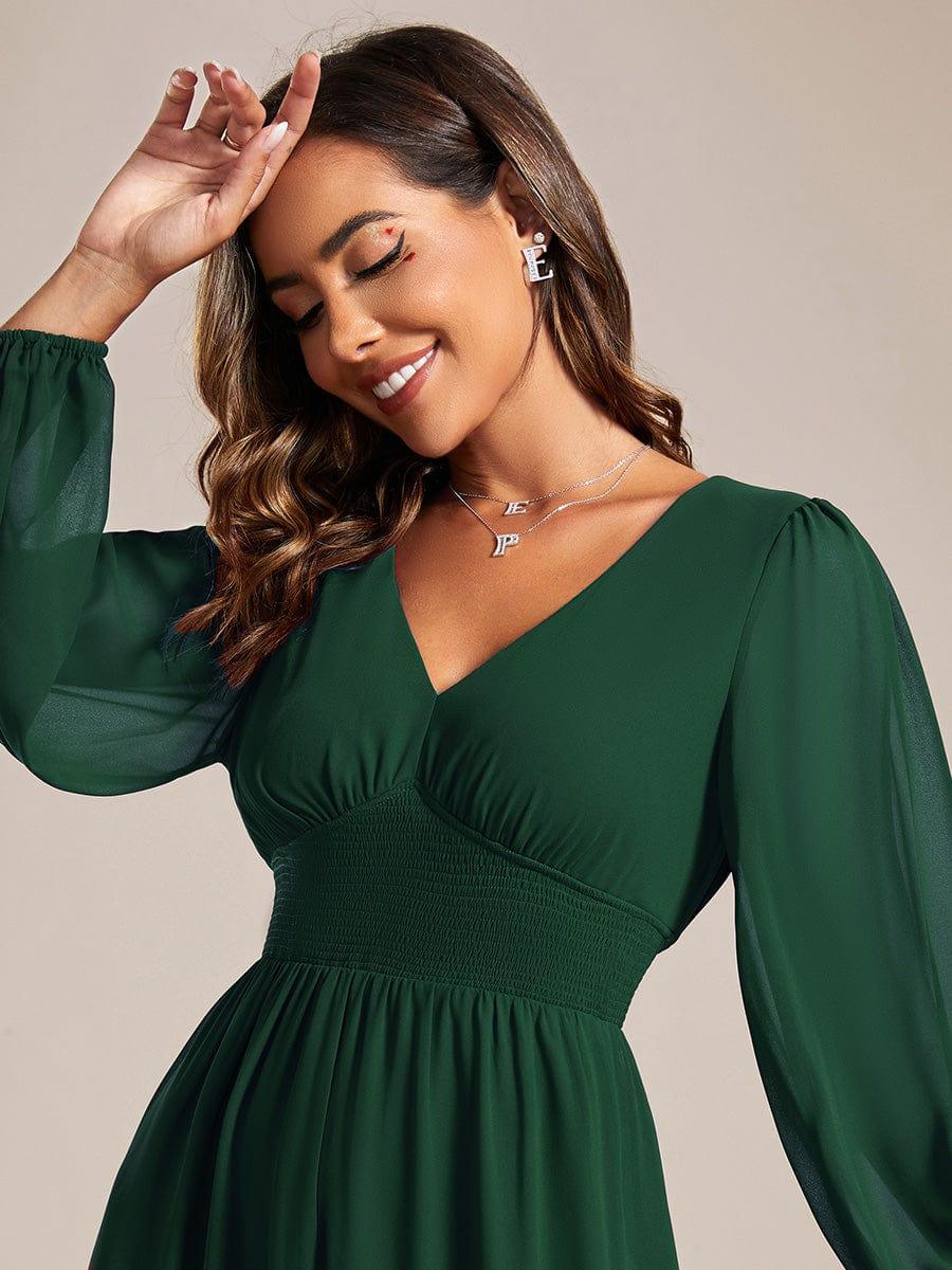 Funkelndes Abendkleid in A-Linie mit Empire-Taille und langen ?rmeln #farbe_Dunkel Gruen