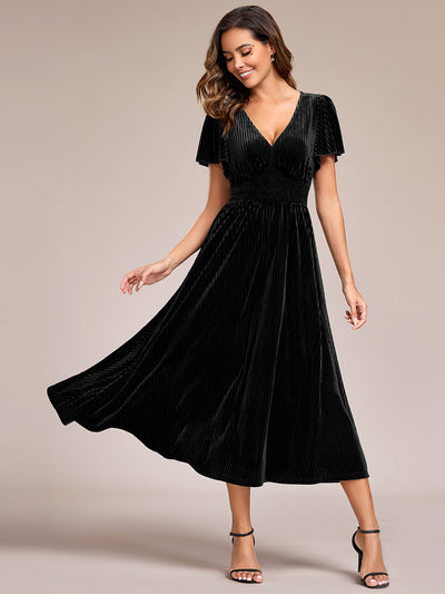 Midi Tee-Länge A-Linie Kleid Mit V-Ausschnitt Aus Weichem Samt Elegant Und Bequem Kleid #Farbe_Schwarz