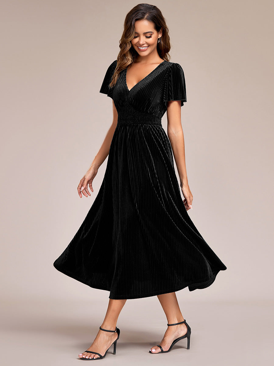 Midi Tee-Länge A-Linie Kleid Mit V-Ausschnitt Aus Weichem Samt Elegant Und Bequem Kleid #Farbe_Schwarz