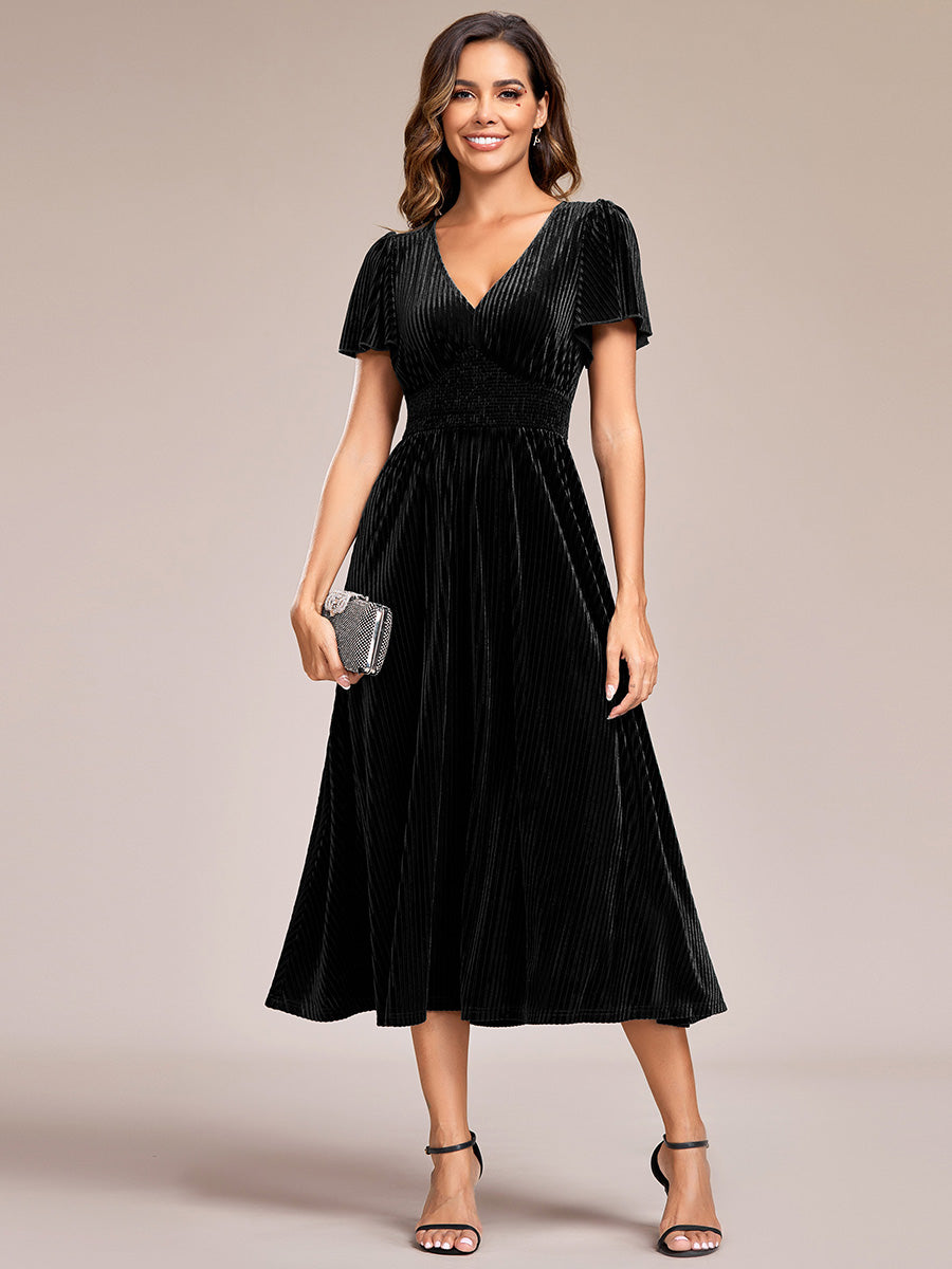 Midi Tee-Länge A-Linie Kleid Mit V-Ausschnitt Aus Weichem Samt Elegant Und Bequem Kleid #Farbe_Schwarz