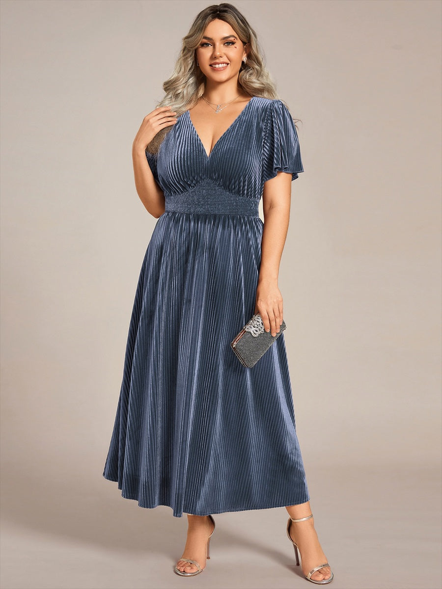 Midi Tee-Länge A-Linie Kleid Mit V-Ausschnitt Aus Weichem Samt Elegant Und Bequem Kleid #Farbe_Taubenblau