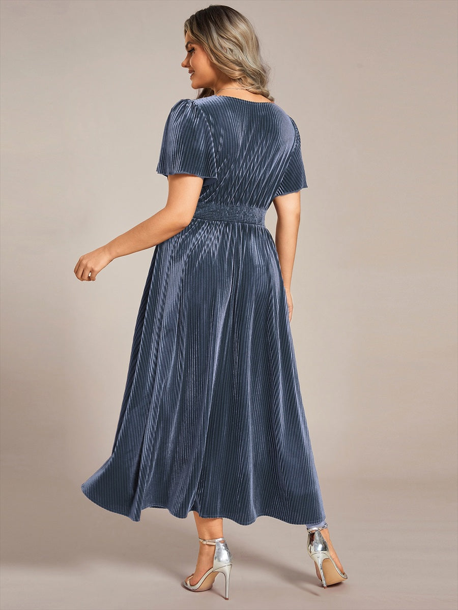 Midi Tee-Länge A-Linie Kleid Mit V-Ausschnitt Aus Weichem Samt Elegant Und Bequem Kleid #Farbe_Taubenblau
