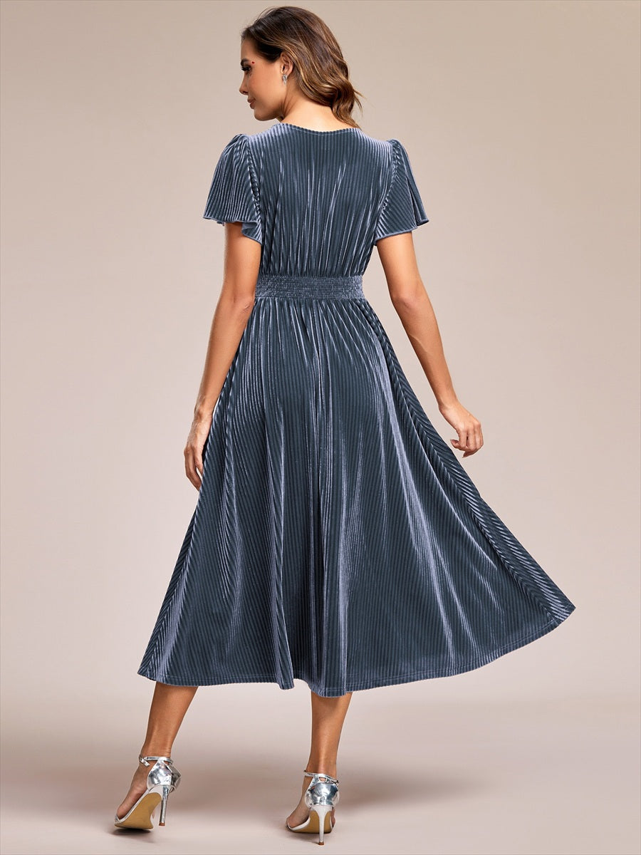 Midi Tee-Länge A-Linie Kleid Mit V-Ausschnitt Aus Weichem Samt Elegant Und Bequem Kleid #Farbe_Taubenblau