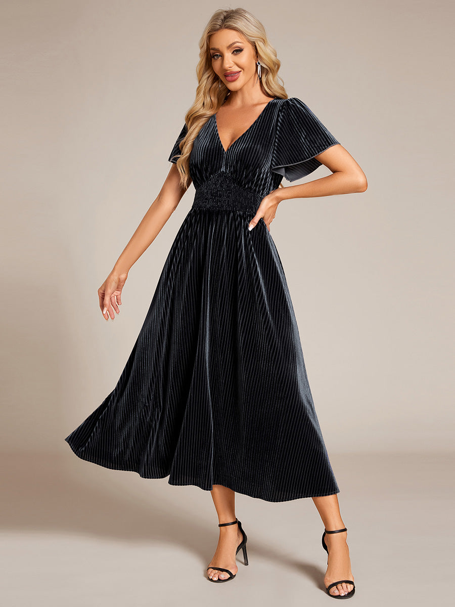 Midi Tee-Länge A-Linie Kleid Mit V-Ausschnitt Aus Weichem Samt Elegant Und Bequem Kleid #Farbe_Graublau