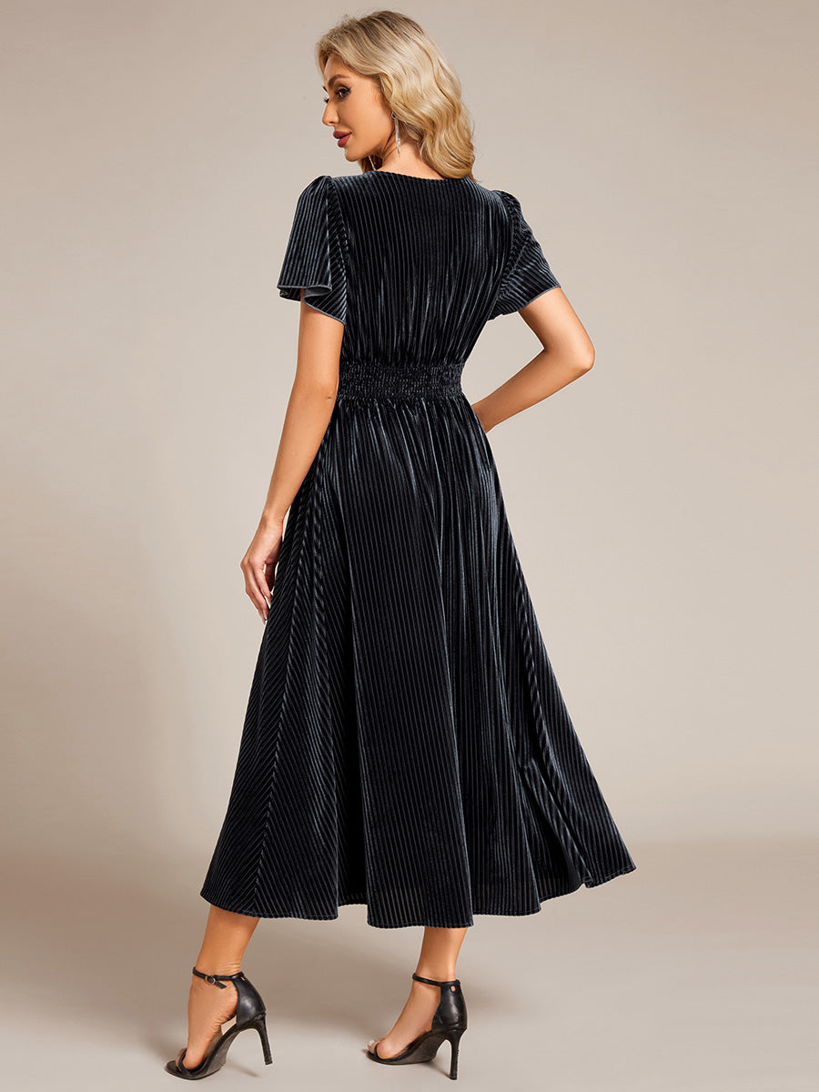 Midi Tee-Länge A-Linie Kleid Mit V-Ausschnitt Aus Weichem Samt Elegant Und Bequem Kleid #Farbe_Graublau