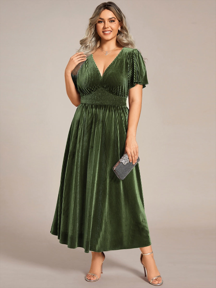 Midi Tee-Länge A-Linie Kleid Mit V-Ausschnitt Aus Weichem Samt Elegant Und Bequem Kleid #Farbe_Olivgrün