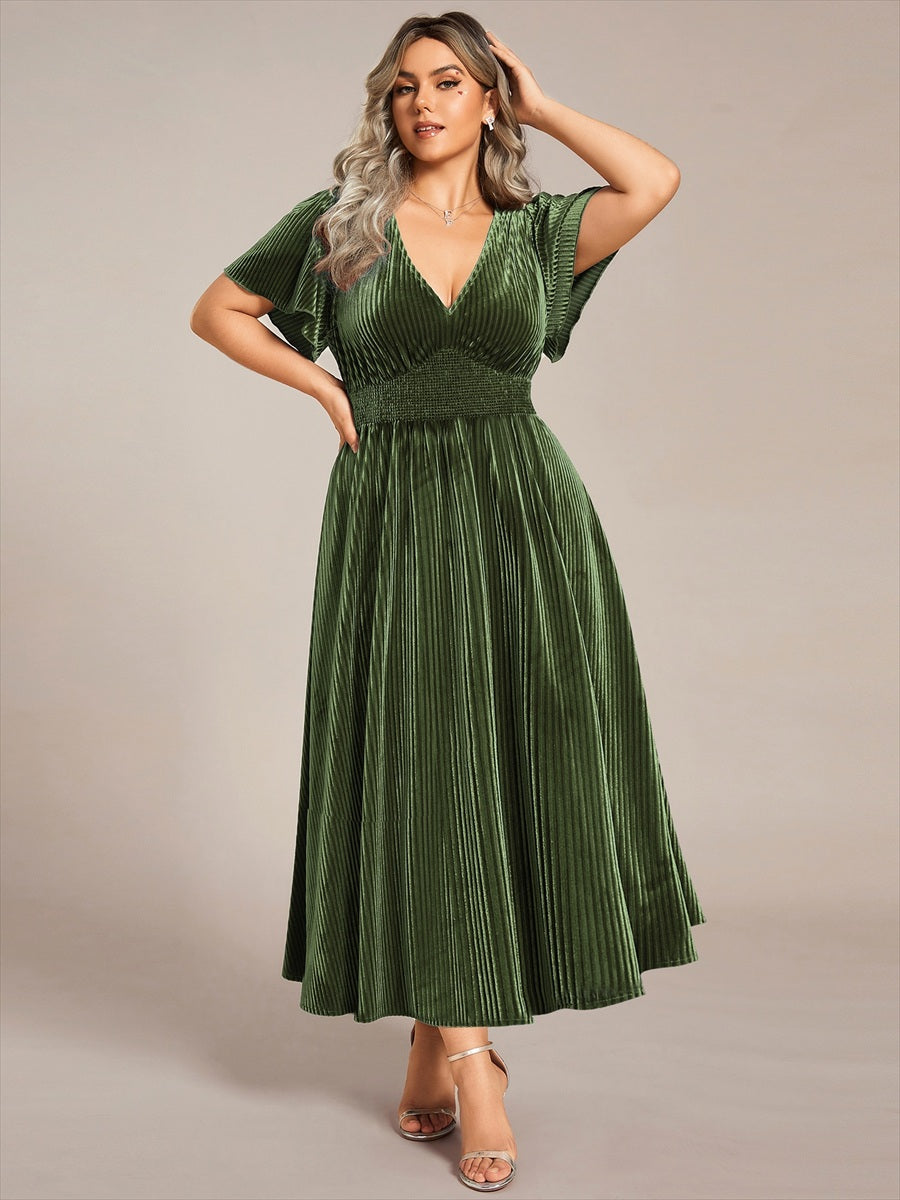 Midi Tee-Länge A-Linie Kleid Mit V-Ausschnitt Aus Weichem Samt Elegant Und Bequem Kleid #Farbe_Olivgrün