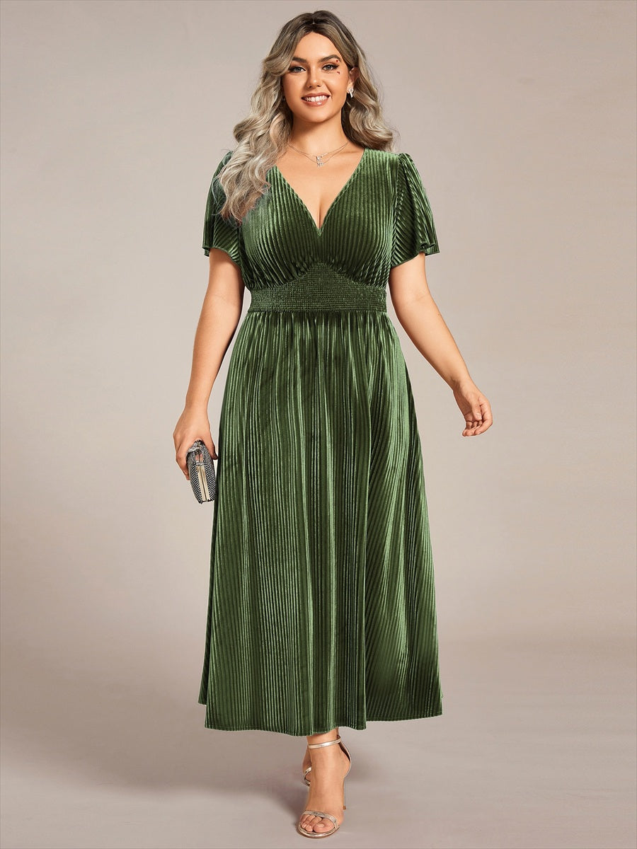 Midi Tee-Länge A-Linie Kleid Mit V-Ausschnitt Aus Weichem Samt Elegant Und Bequem Kleid #Farbe_Olivgrün