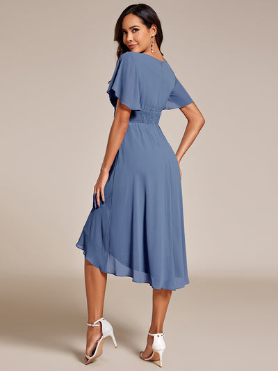 Robe d'invit¨¦ de mariage trap¨¨ze en mousseline fluide ¨¤ encolure ronde et longueur au genou #farbe_Taubenblau