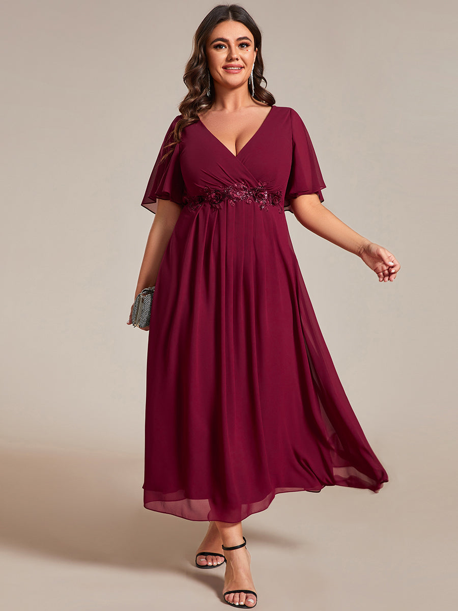 Midi Länge V-Ausschnitt A-Linie Chiffon Kleid Mit Applikationen Und Raffung Details Kleid #Farbe_Burgunderrot