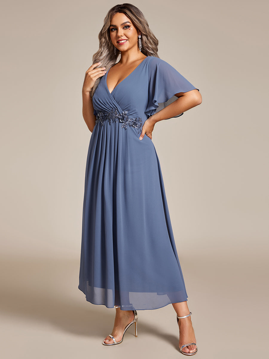 Midi Länge V-Ausschnitt A-Linie Chiffon Kleid Mit Applikationen Und Raffung Details Kleid #Farbe_Taubenblau