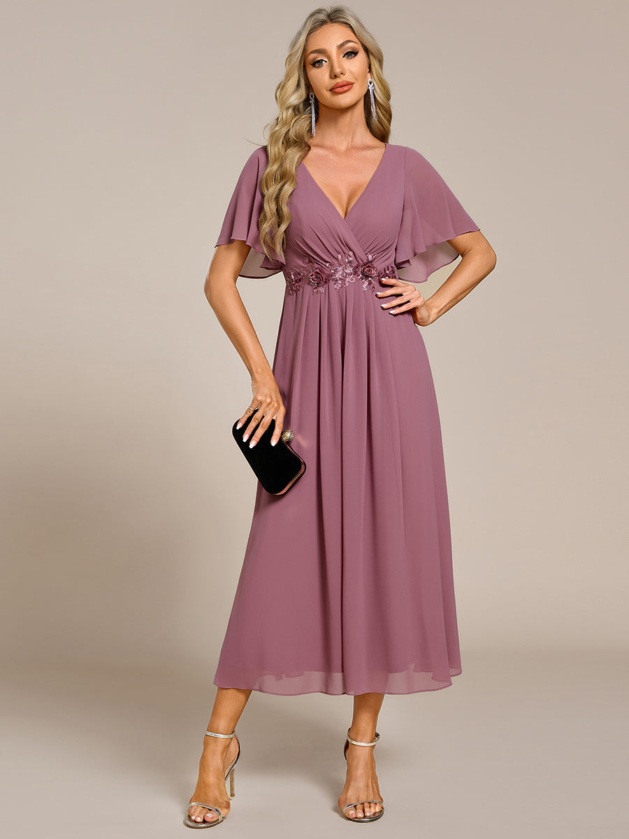 Midi Länge V-Ausschnitt A-Linie Chiffon Kleid Mit Applikationen Und Raffung Details Kleid #Farbe_Orchideenviolett