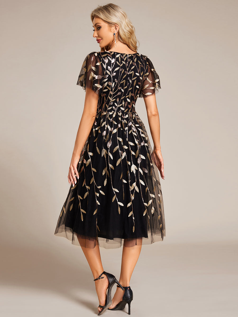Midi Länge V-Ausschnitt A-Linie Pailletten Kleid Mit Besticktem Blumenmuster Und Gerafften Details #Farbe_Schwarz & Gold