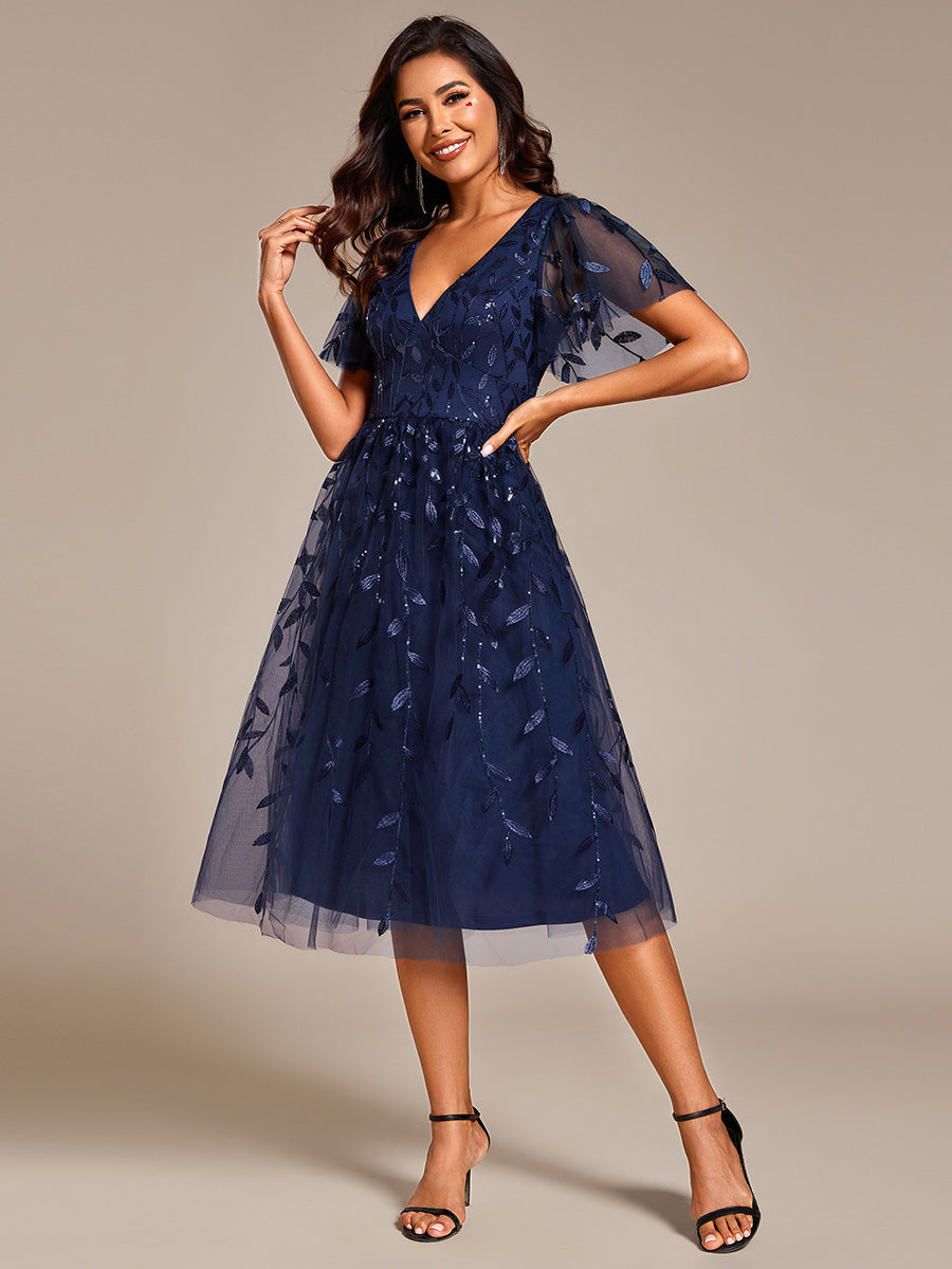 Midi Länge V-Ausschnitt A-Linie Pailletten Kleid Mit Besticktem Blumenmuster Und Gerafften Details #Farbe_Marineblau