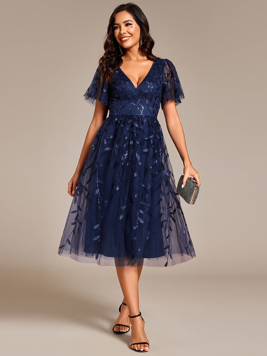 Midi Länge V-Ausschnitt A-Linie Pailletten Kleid Mit Besticktem Blumenmuster Und Gerafften Details #Farbe_Marineblau
