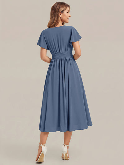 Midi Tee-L?nge Smocked A-Linie Kleid Mit V-Ausschnitt Aus Chiffon Elegant Und Stilvoll Kleid #Farbe_Taubenblau
