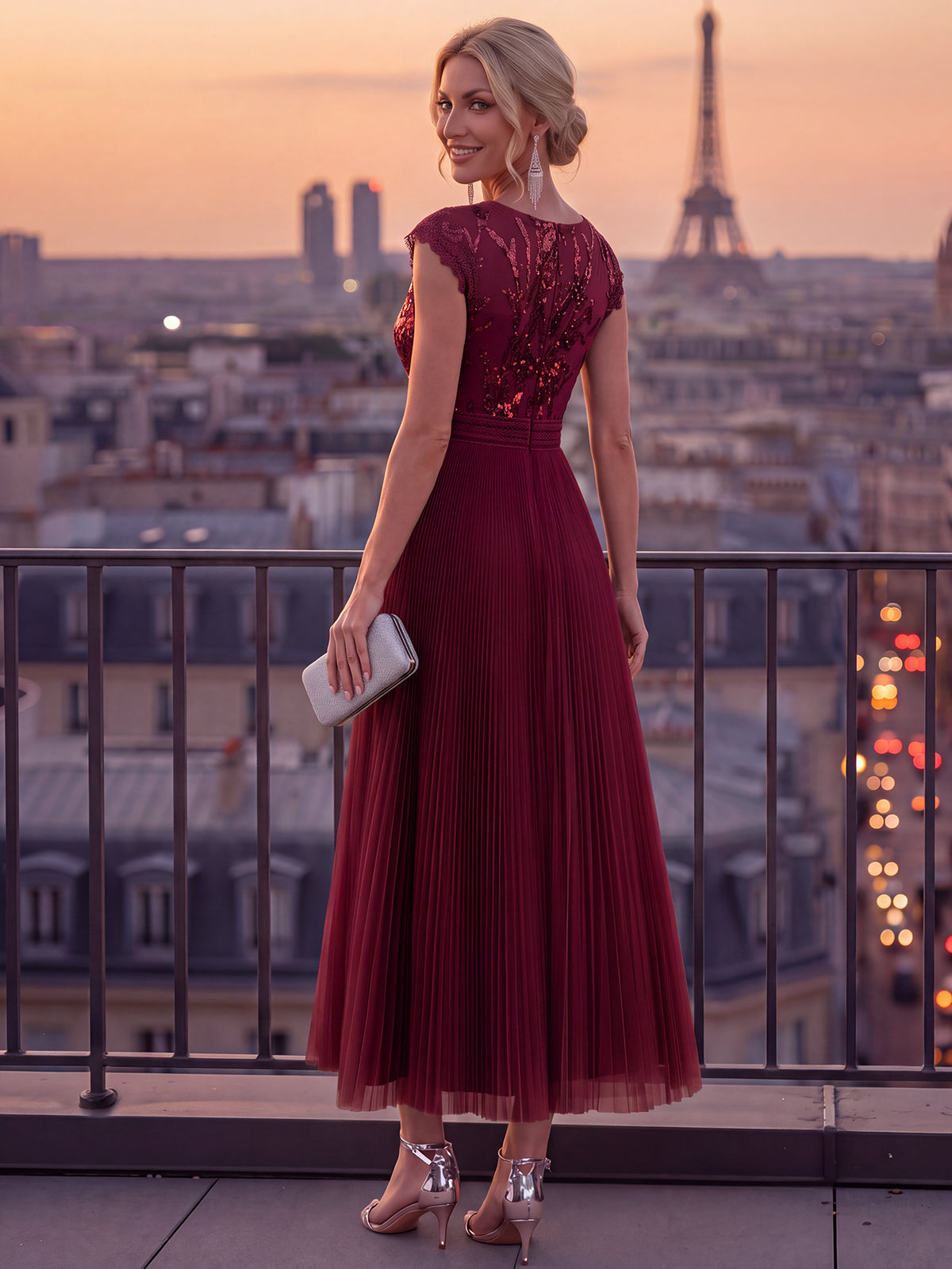 Pailletten Midi Kleid mit transparenten Flügelärmeln