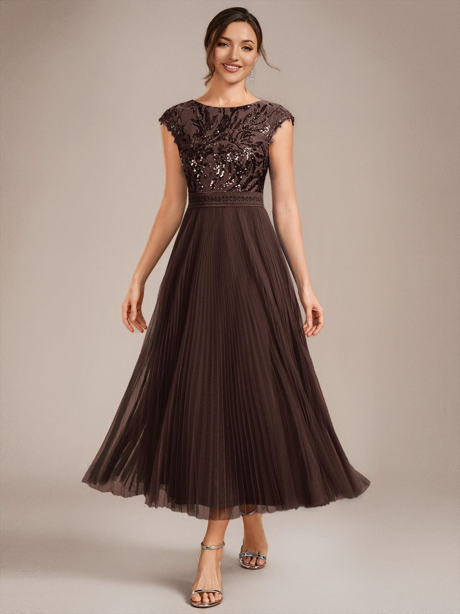 Tea L?nge Rundhals A Linie Pailletten Kleid Mit Sonnenstrahlen Falten Und Durchsichtigen Details Kleid #Farbe_Schokoladenbraun