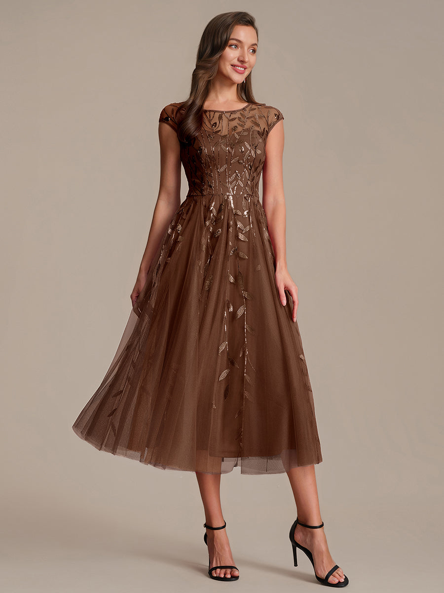 Tea L?nge A Linie Kleid Mit Rundhalsausschnitt Transparente Gestaltung Und Pailletten Kleid #Farbe_Braun