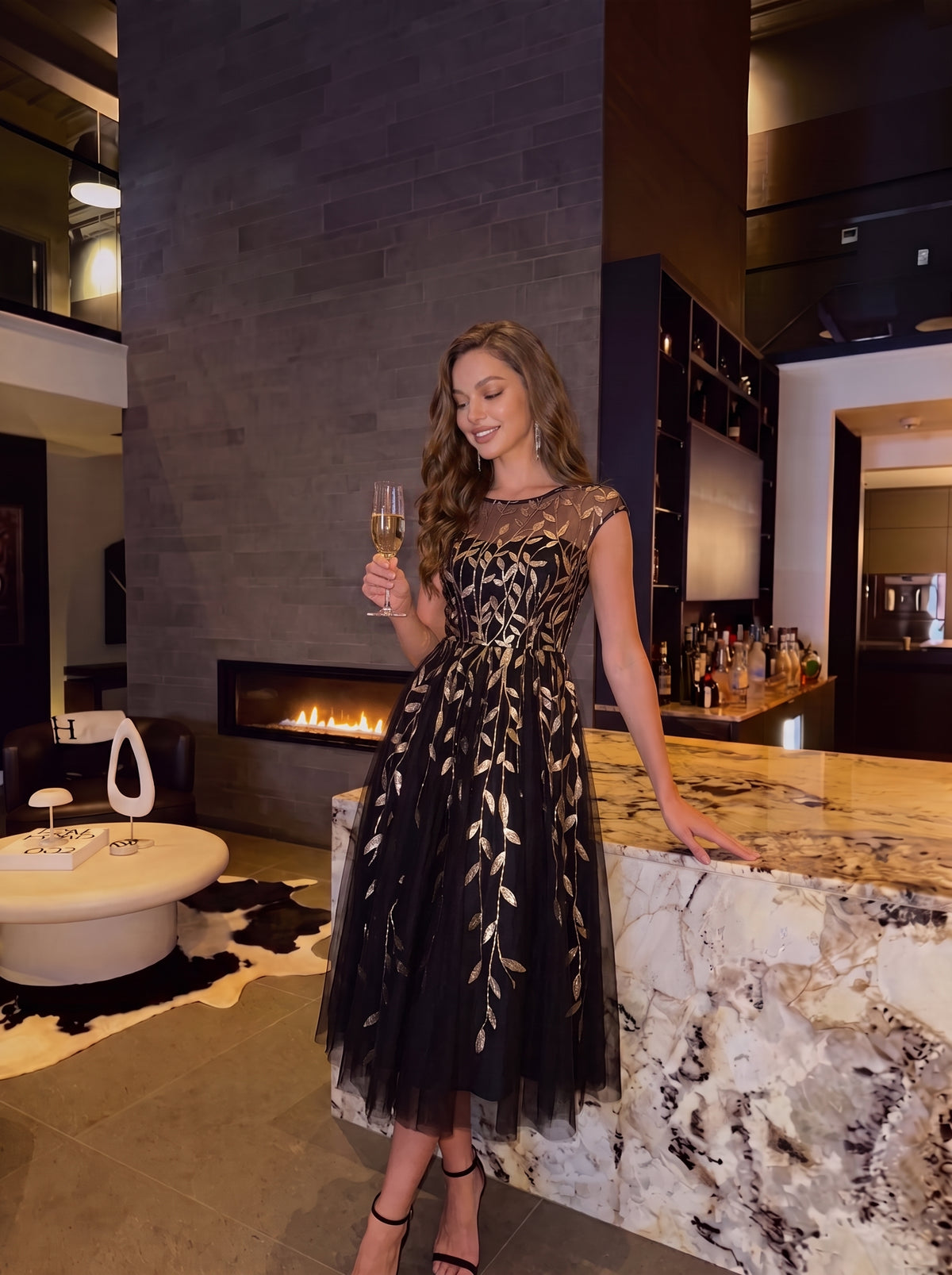 Tea L?nge A Linie Kleid Mit Rundhalsausschnitt Transparente Gestaltung Und Pailletten Kleid #Farbe_Schwarz & Gold