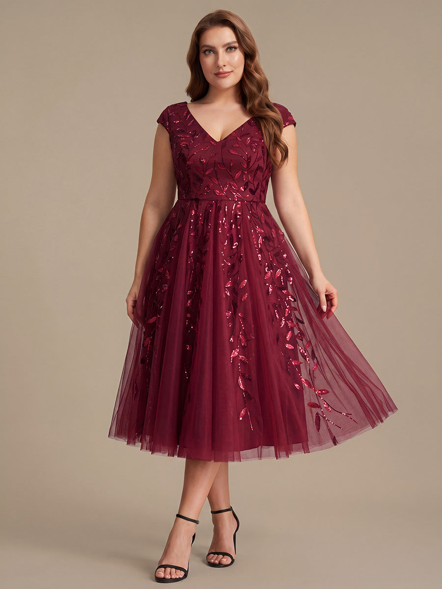 Midi Pailletten A-Linie Kleid Mit V-Ausschnitt Und Patchwork Details #Farbe_Burgunderrot