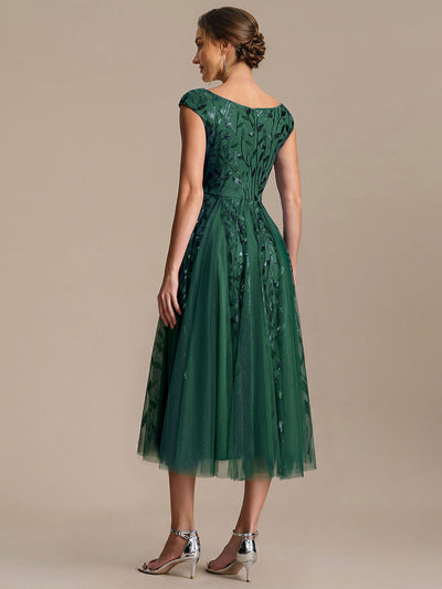 Midi Pailletten A-Linie Kleid Mit V-Ausschnitt Und Patchwork Details #Farbe_Dunkelgrün